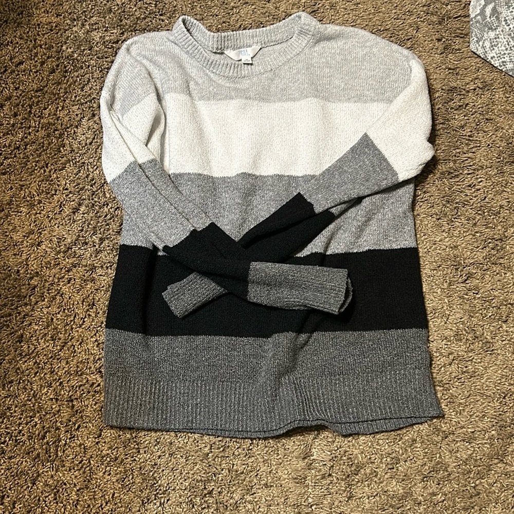Time and tru sweaters size medium